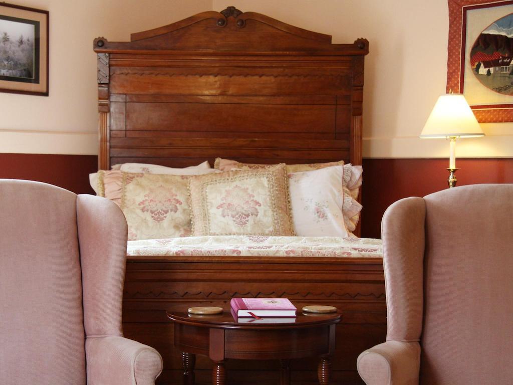The Notchland Inn Bartlett Room photo