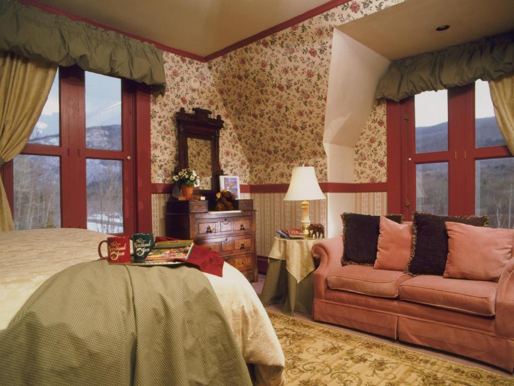 The Notchland Inn Bartlett Room photo