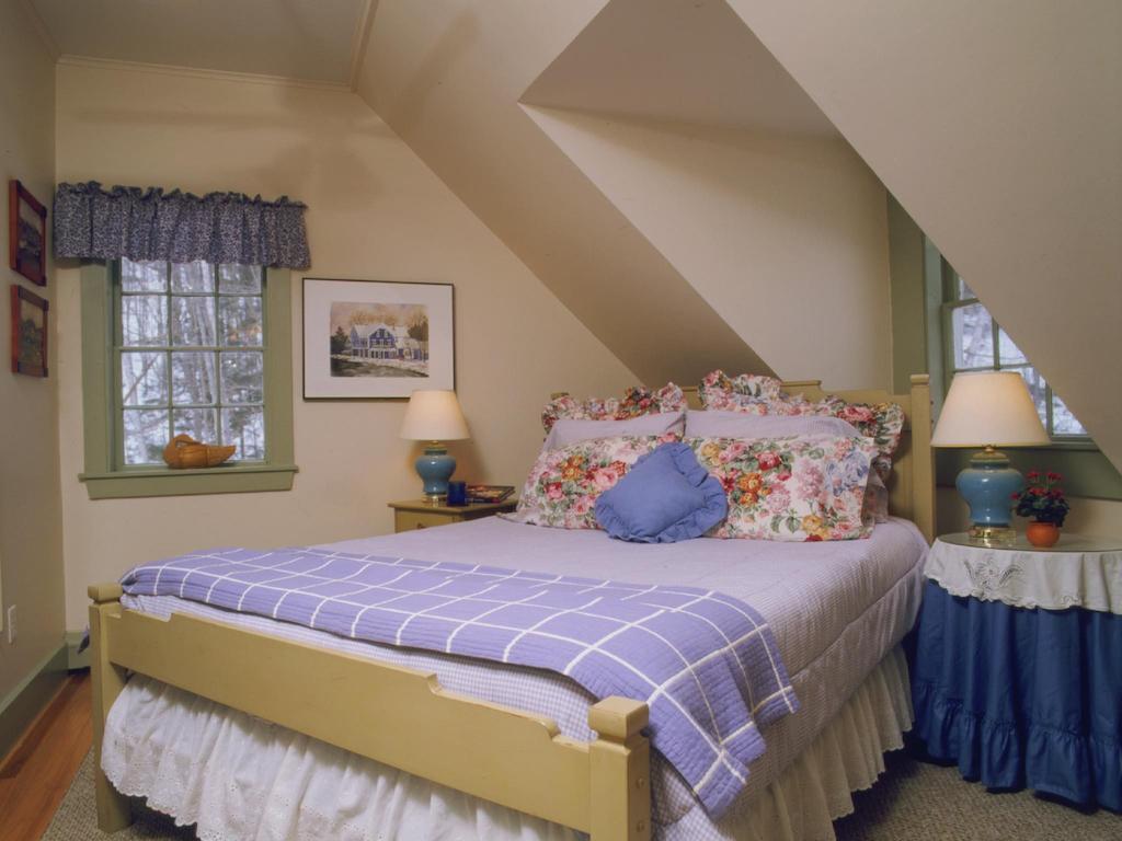 The Notchland Inn Bartlett Room photo