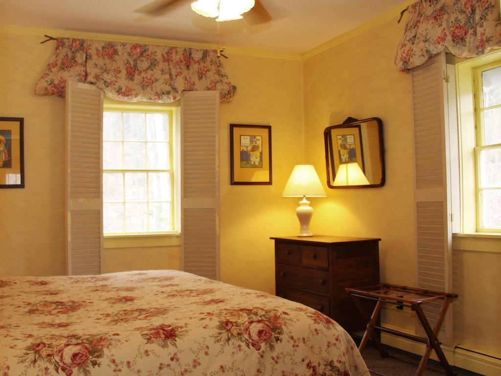 The Notchland Inn Bartlett Room photo